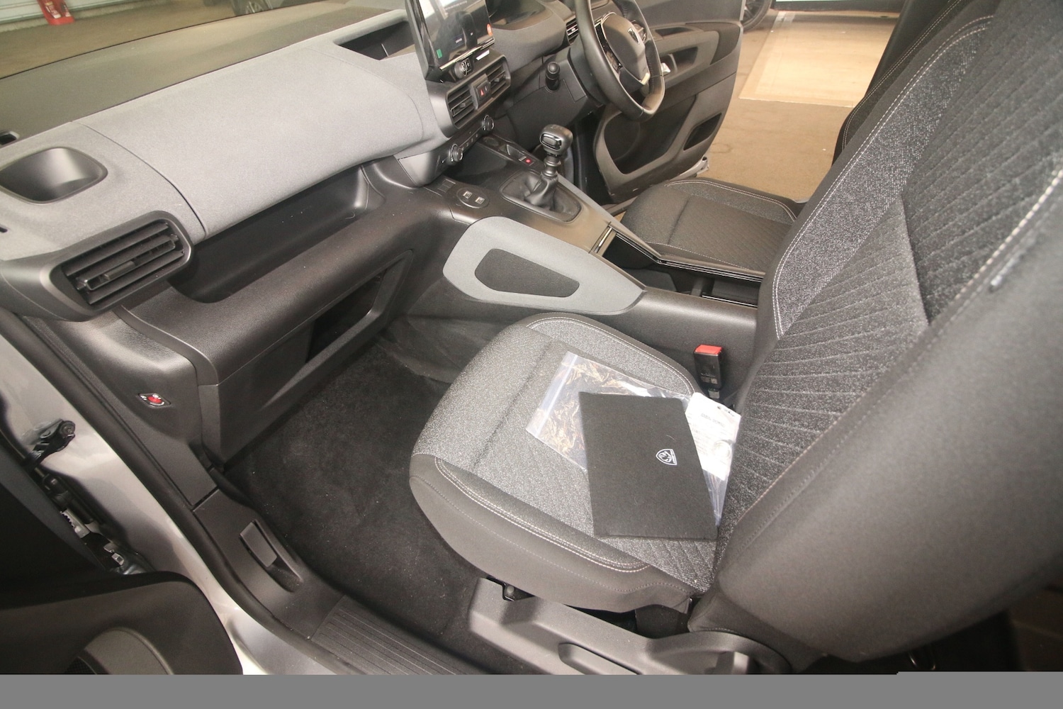 Used Peugeot Rifter 2024 for sale - 78139185: Photo 8