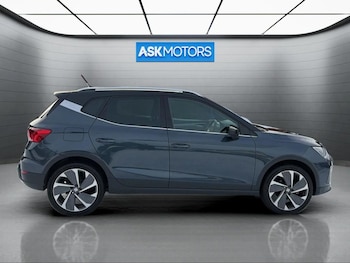 Used SEAT Arona 2023 for sale - 79170383: Photo