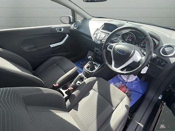 Used Ford Fiesta 2016 for sale - 79389706: Photo