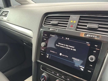 Used Volkswagen Golf 2017 for sale - 79170381: Photo
