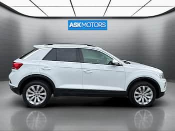 Used Volkswagen T-Roc 2019 for sale - 79749391: Photo