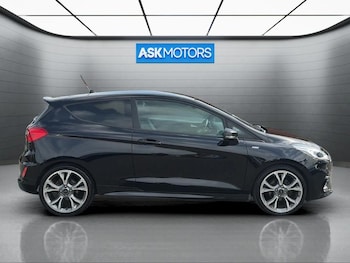 Used Ford Fiesta 2018 for sale - 79170411: Photo