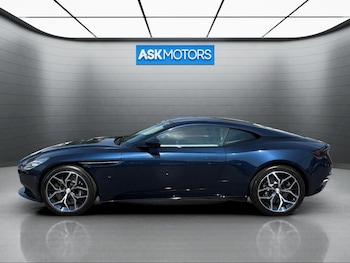 Used Aston Martin DB11 2018 for sale - 79523231: Photo