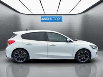 Used Ford Focus 2020 for sale - 74742332: Photo