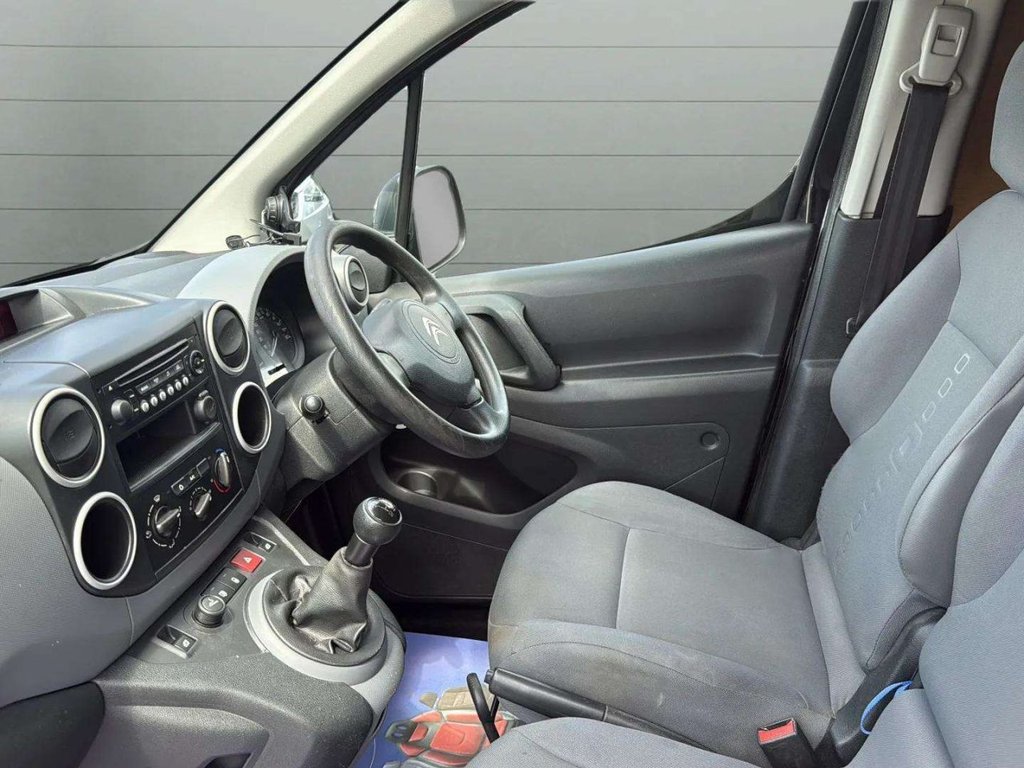 Vehicle 29