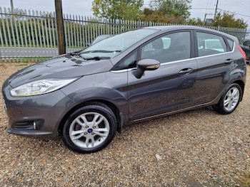 Used Ford Fiesta 2016 for sale - 76291898: Photo 2