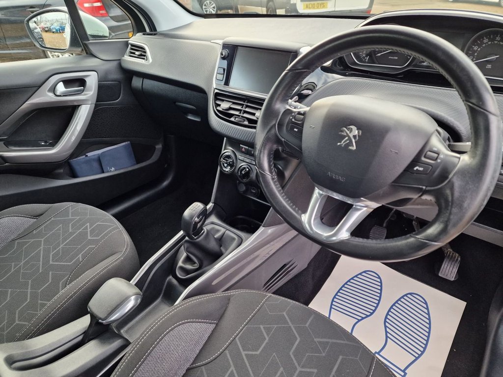 Used Peugeot 2008 2017 for sale - 76632197: Photo 13