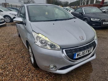 Used Peugeot 208 2015 for sale - 79221125: Photo