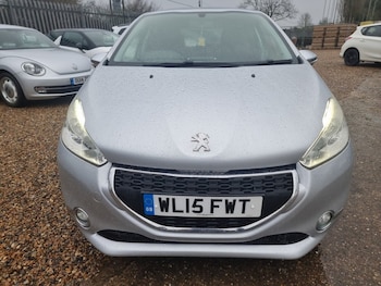 Used Peugeot 208 2015 for sale - 79221125: Photo