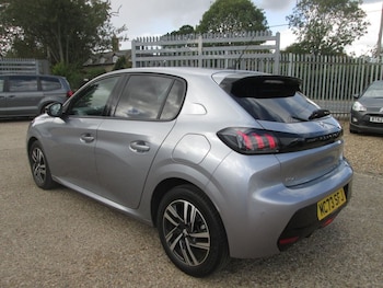 Used Peugeot 208 2023 for sale - 75924172: Photo