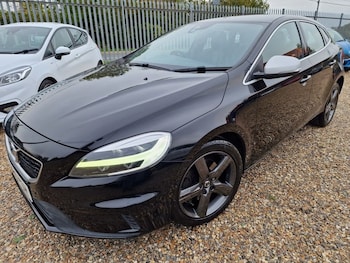 2017 (66) - 2.0 T2 R-Design Hatchback 5dr Petrol Manual Euro 6 (s/s) (122 ps)