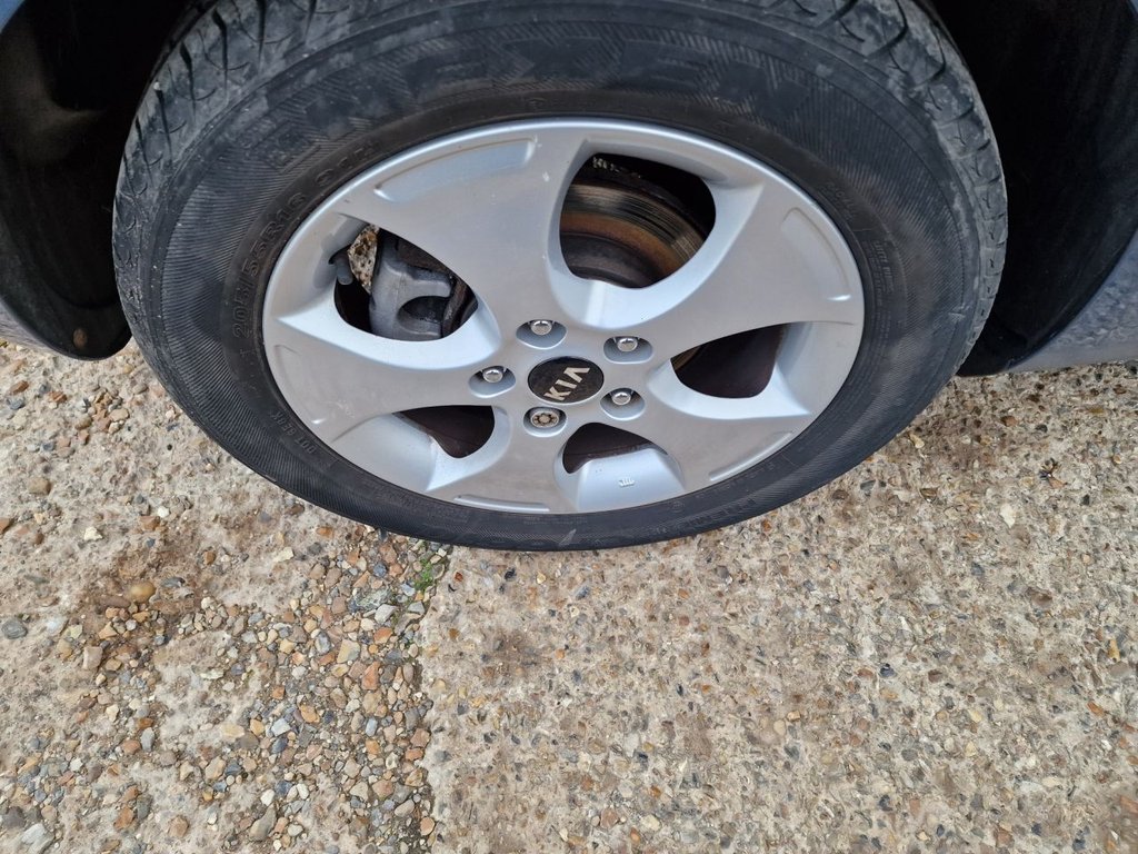 Used Kia Venga 2012 for sale - 76286172: Photo 10