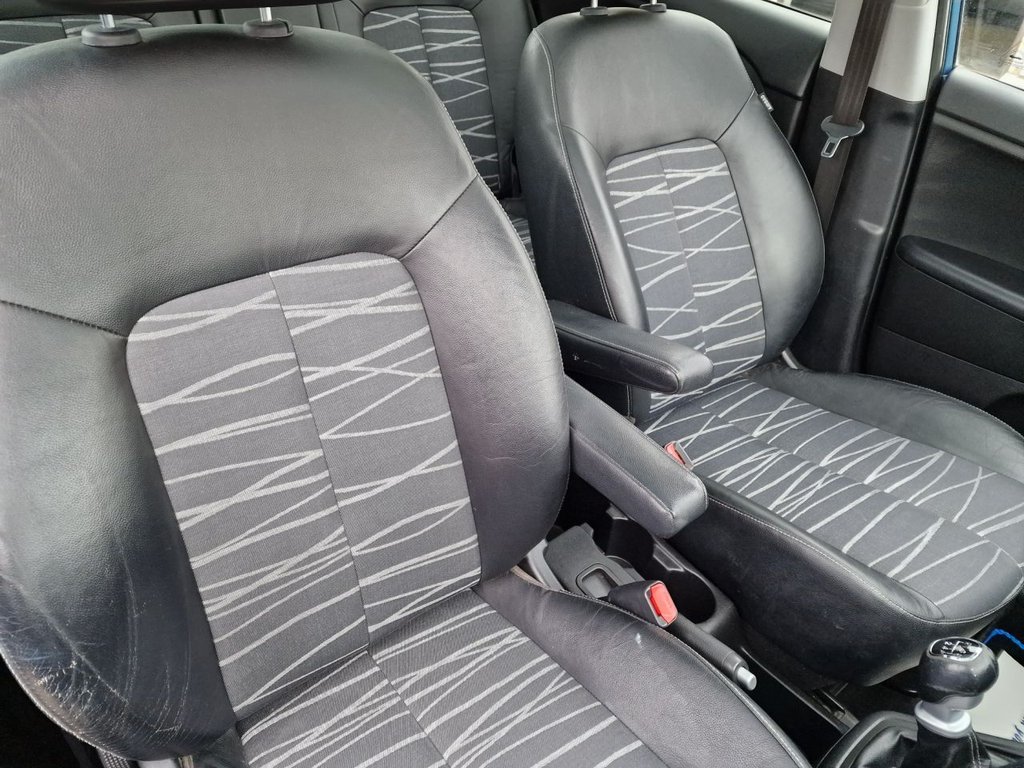 Used Kia Venga 2012 for sale - 76286172: Photo 14