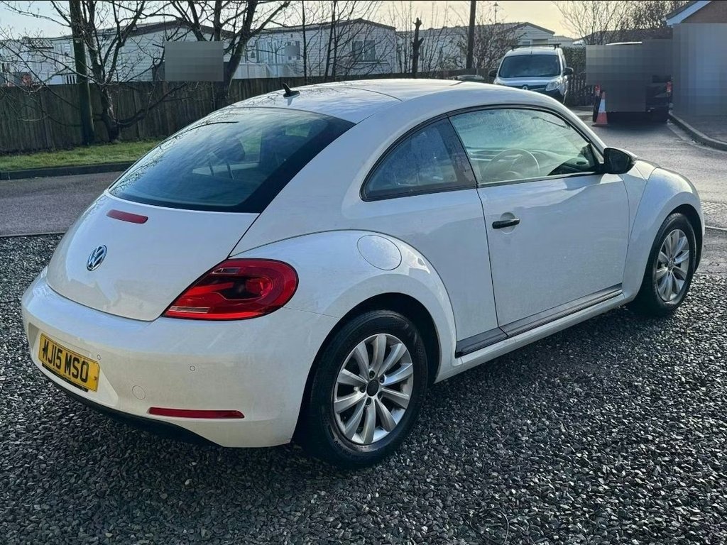Used Volkswagen Beetle 2015 for sale - 77525865: Photo 2