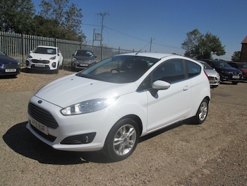 Used Ford Fiesta 2015 for sale - 79517979: Photo