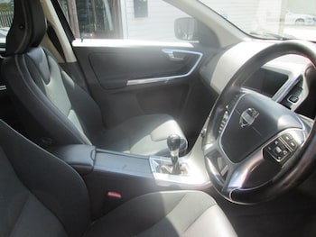 Used Volvo XC60 2011 for sale - 79244831: Photo