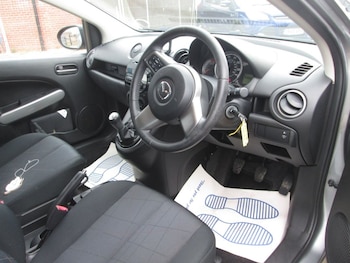 Used Mazda Mazda2 2013 for sale - 75253509: Photo