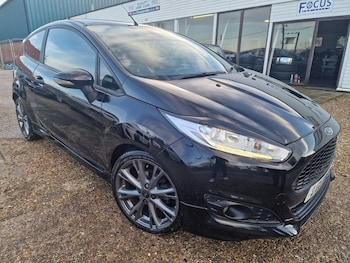 Used Ford Fiesta 2017 for sale - 77313504: Photo