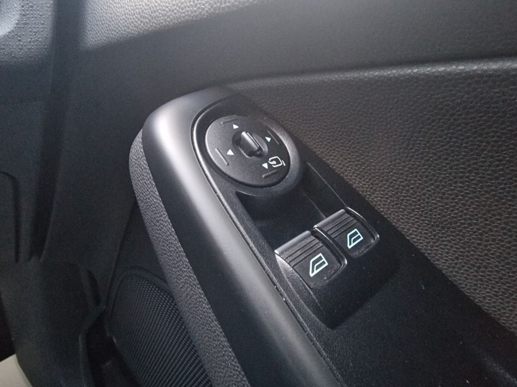 Used Ford Fiesta 2017 for sale - 77313504: Photo 24