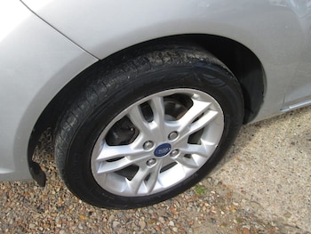 Used Ford Fiesta 2015 for sale - 79334391: Photo