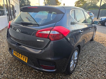 Used Kia Ceed 2015 for sale - 79203575: Photo