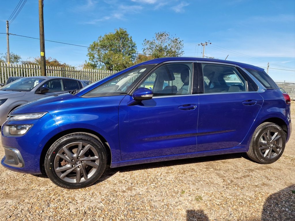 Used Citroen C4 Picasso 2017 for sale - 75877074: Photo 2