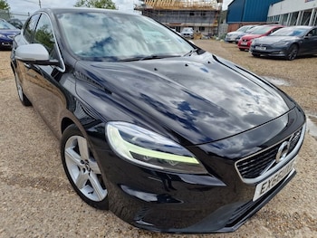 Used Volvo V40 2016 for sale - 75877390: Photo