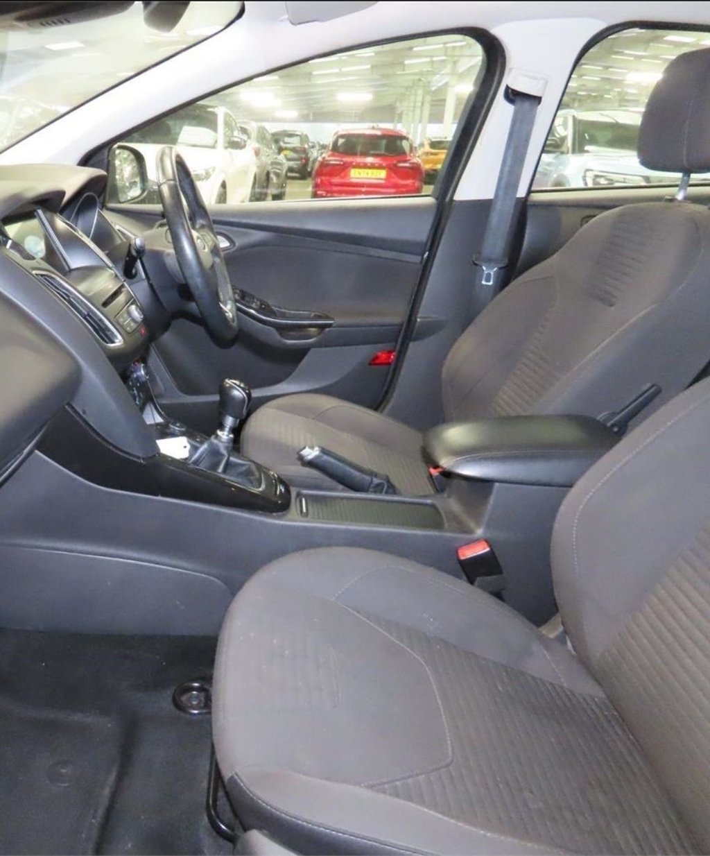 Used Ford Focus 2017 for sale - 77547553: Photo 2