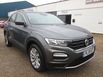Used Volkswagen T-Roc 2019 for sale - 76430265: Photo