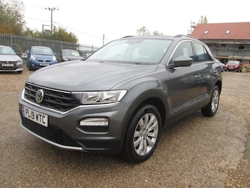Used Volkswagen T-Roc 2019 for sale - 76430265: Photo