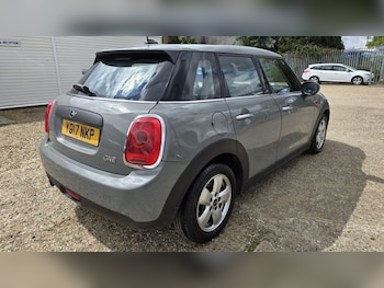 Used MINI Hatch 2017 for sale - 75460446: Photo