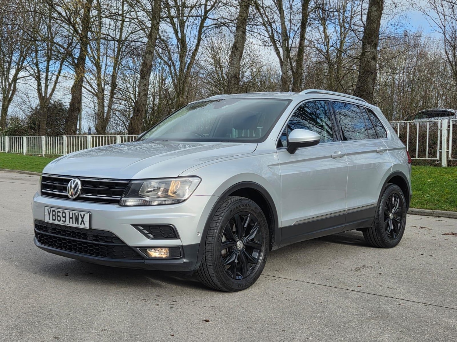 Used Volkswagen Tiguan 2019 for sale - 77637716: Photo 2