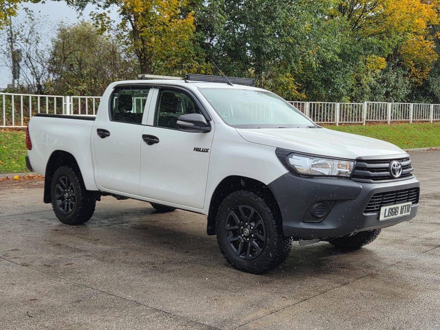 Used Toyota Hilux 2018 for sale - 76388128: Photo 1