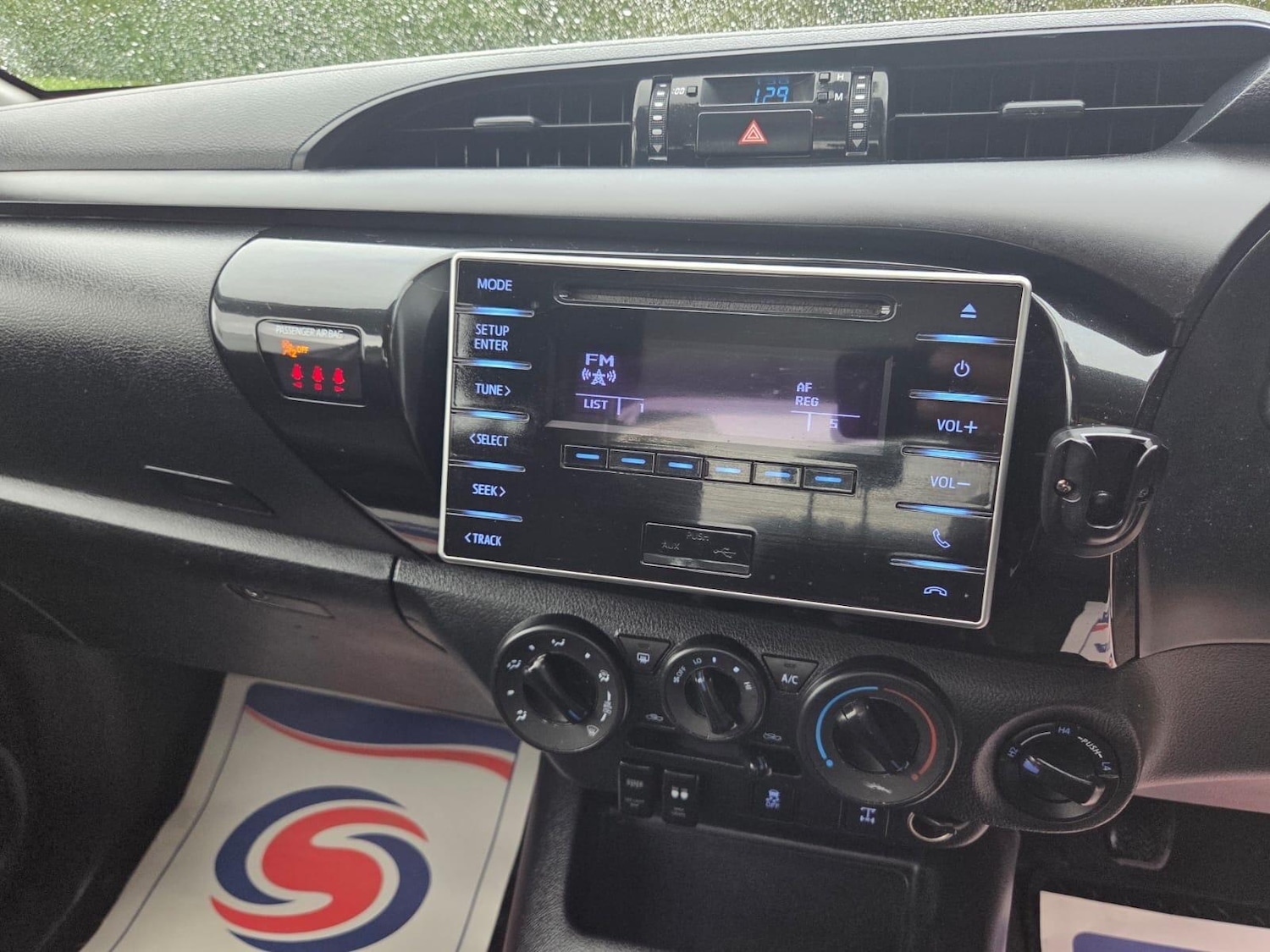 Used Toyota Hilux 2018 for sale - 76388128: Photo 11