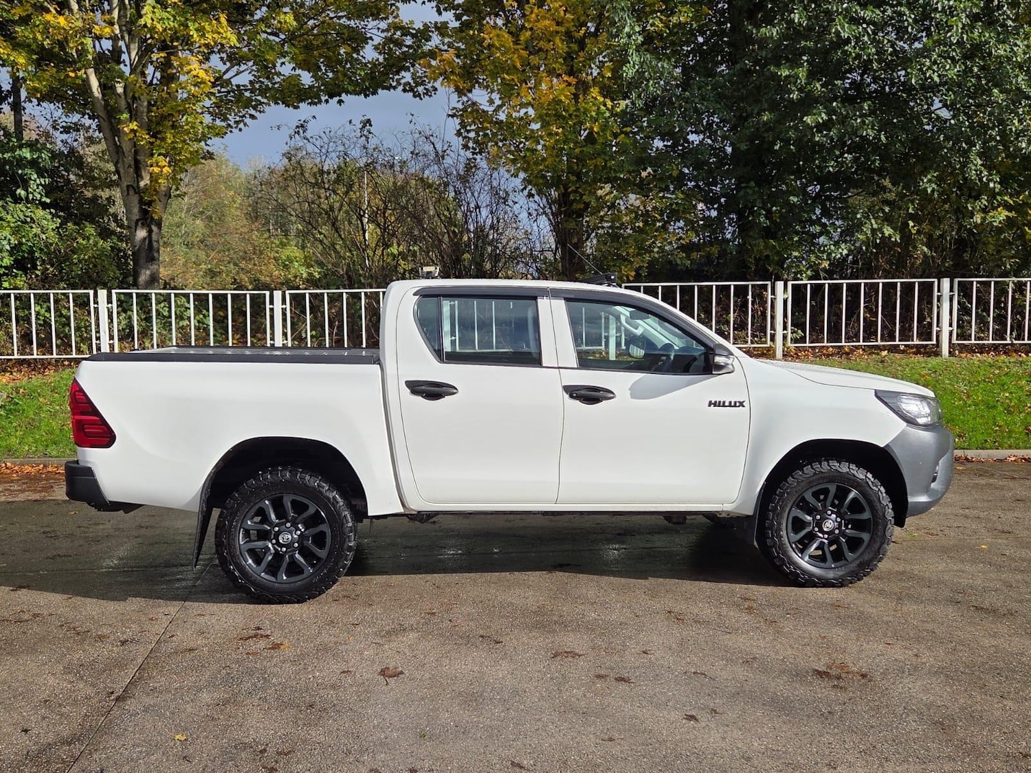 Used Toyota Hilux 2018 for sale - 76388128: Photo 27