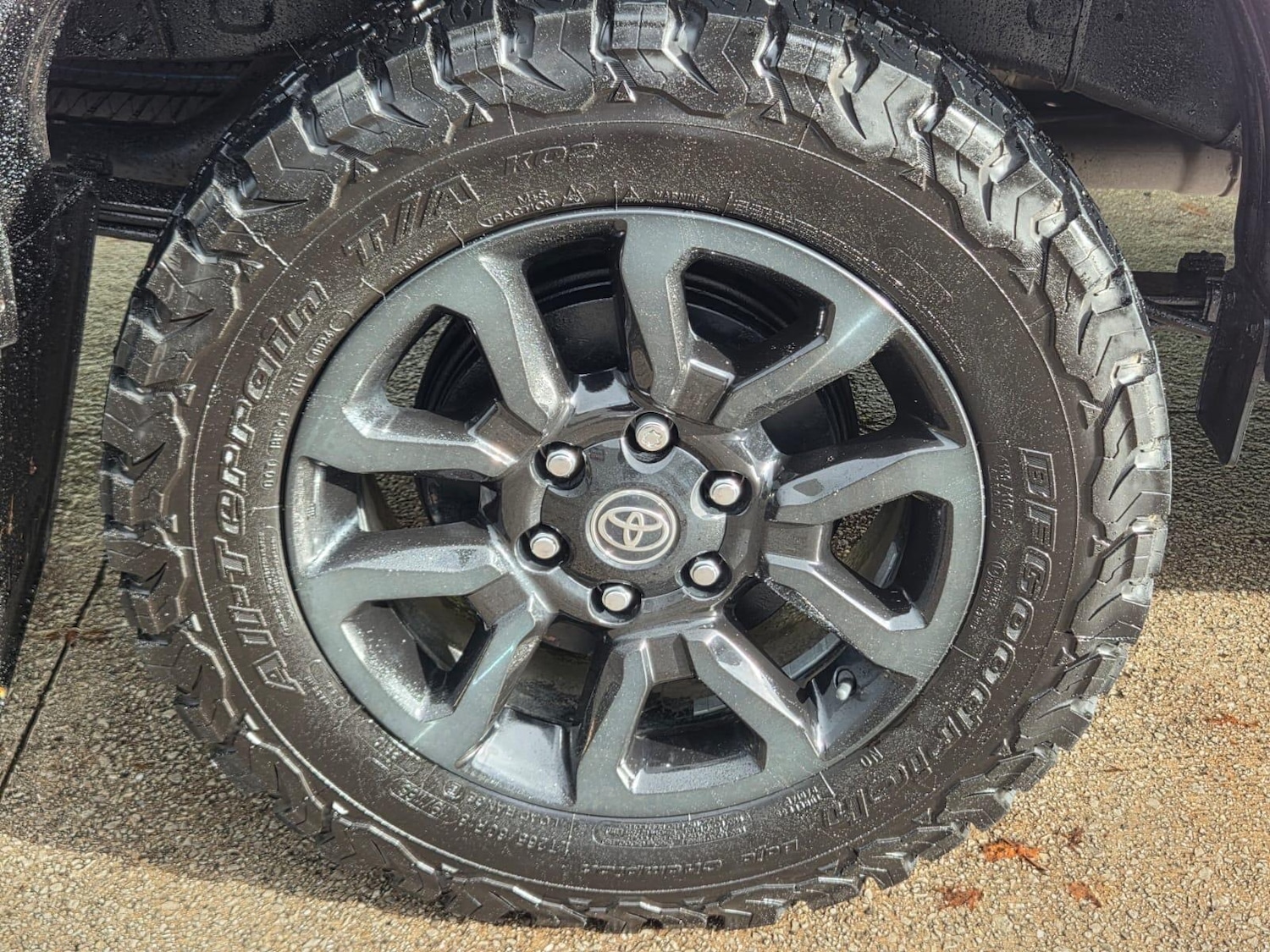 Used Toyota Hilux 2018 for sale - 76388128: Photo 29