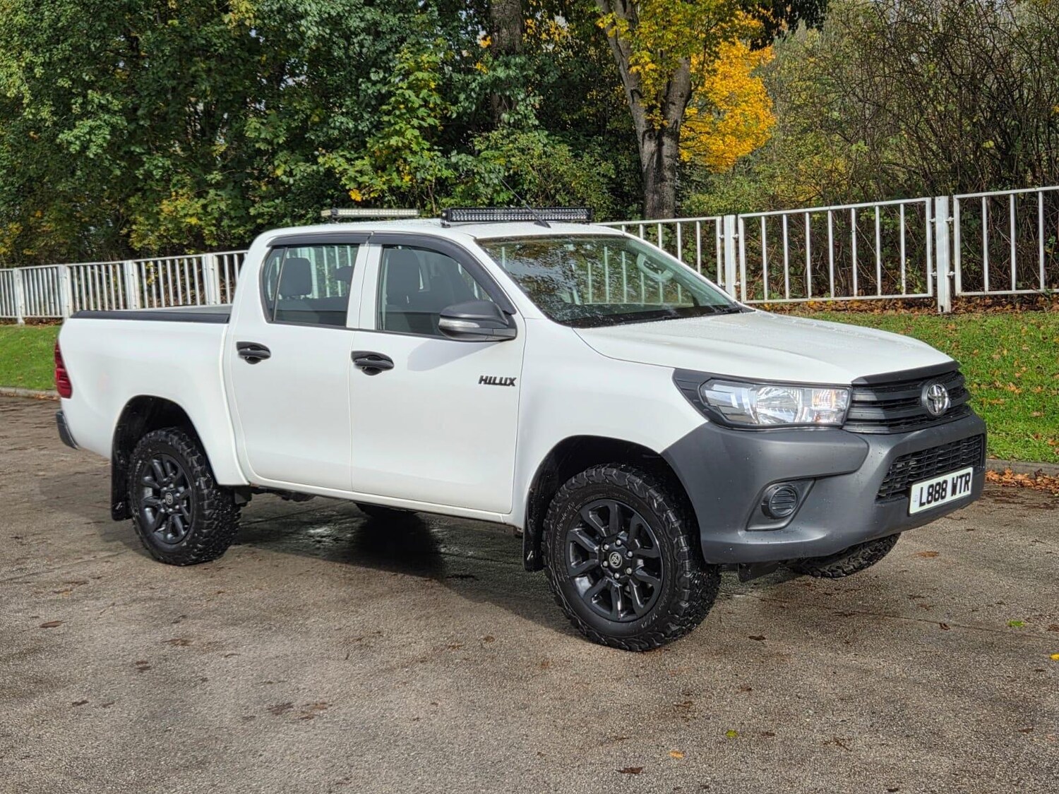 Used Toyota Hilux 2018 for sale - 76388128: Photo 31