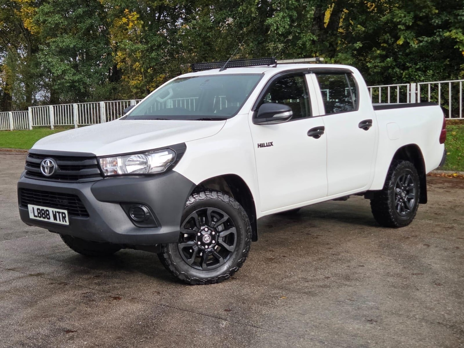 Used Toyota Hilux 2018 for sale - 76388128: Photo 32