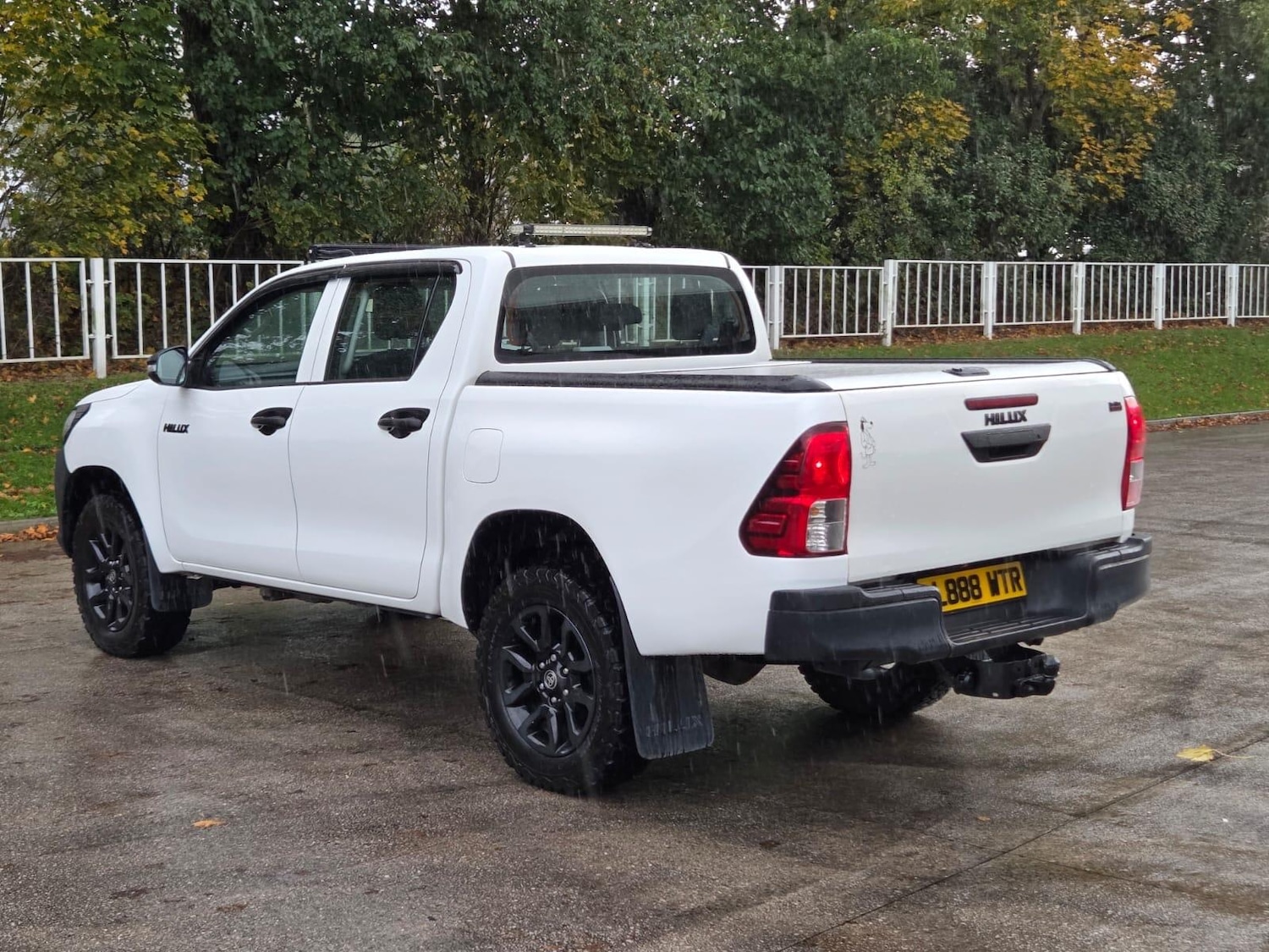Used Toyota Hilux 2018 for sale - 76388128: Photo 42
