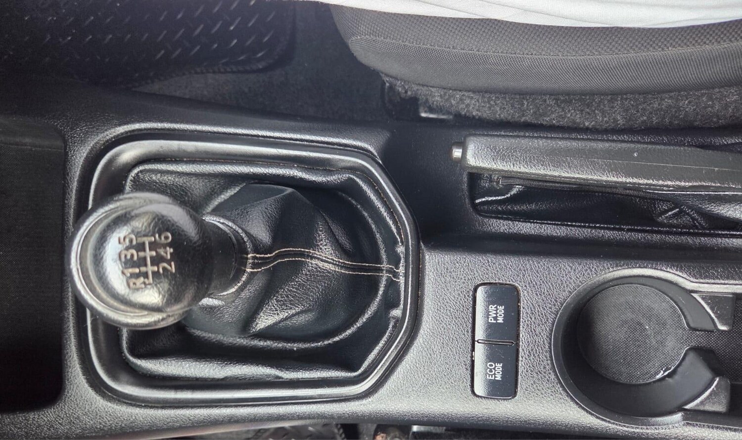 Used Toyota Hilux 2018 for sale - 76388128: Photo 44