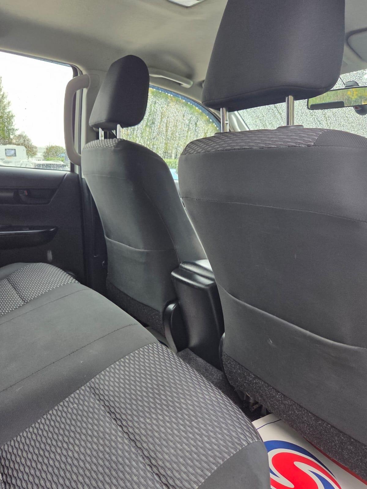 Used Toyota Hilux 2018 for sale - 76388128: Photo 45