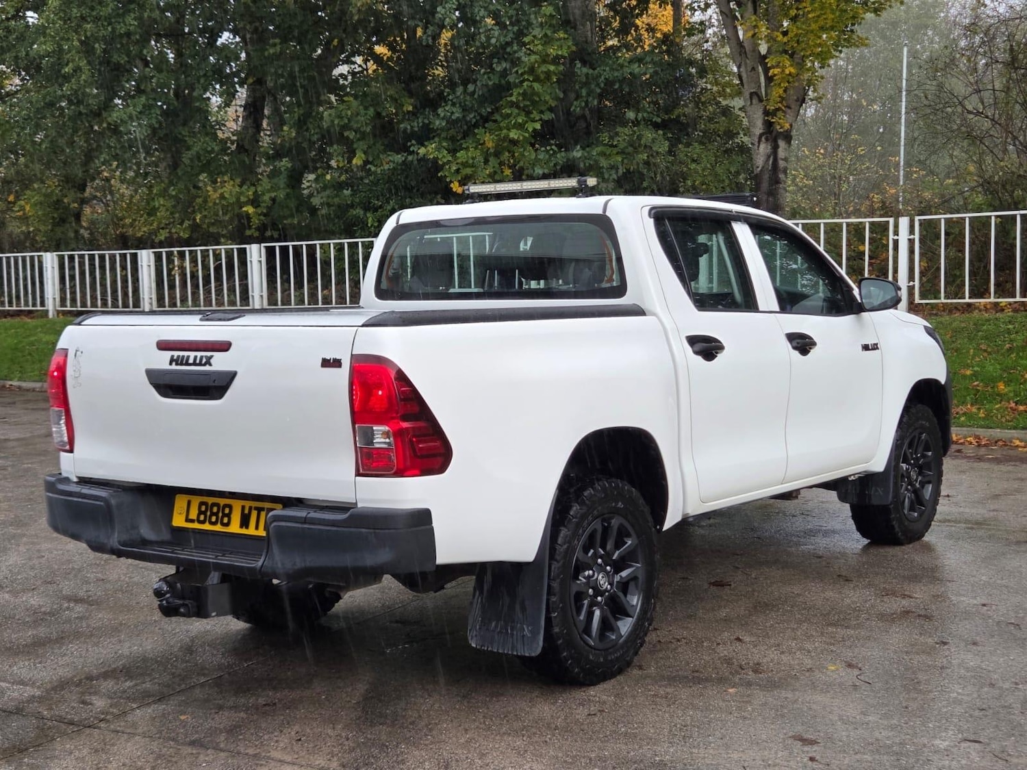 Used Toyota Hilux 2018 for sale - 76388128: Photo 46
