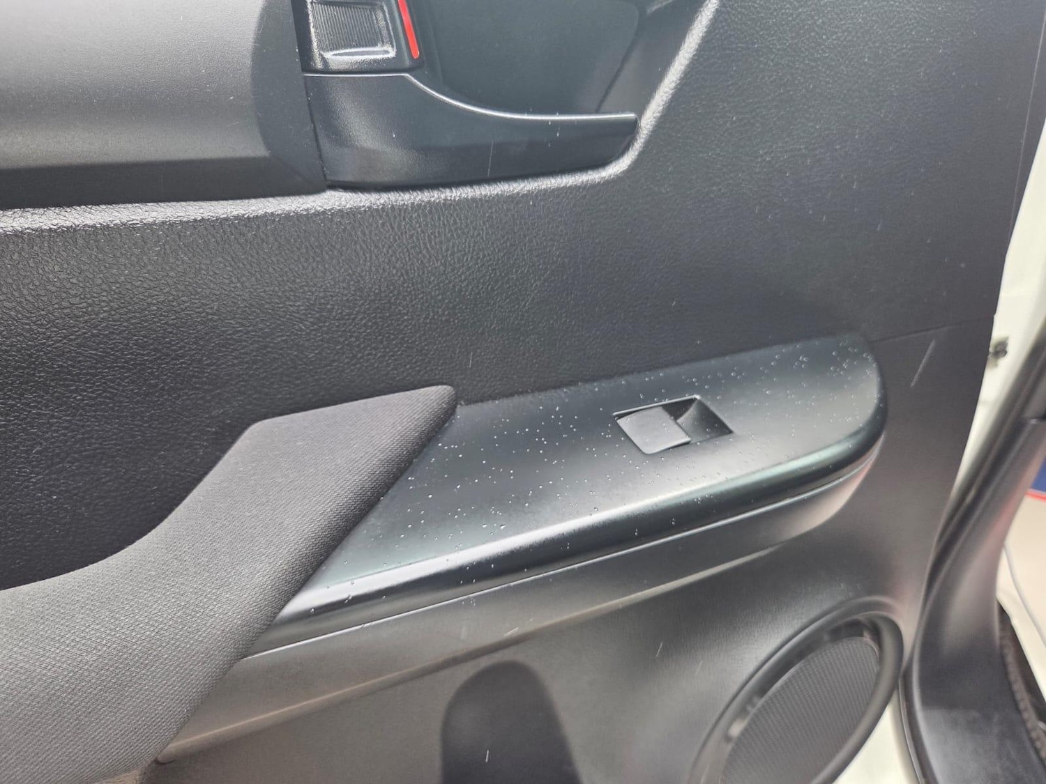 Used Toyota Hilux 2018 for sale - 76388128: Photo 48