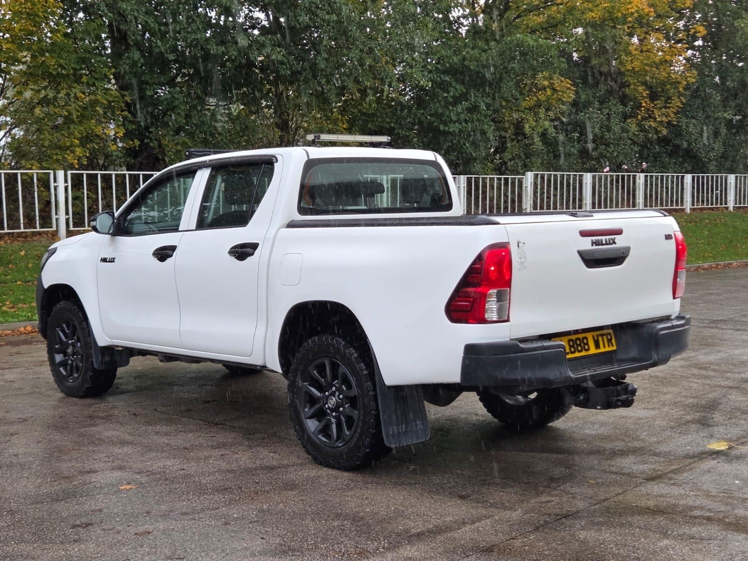 Used Toyota Hilux 2018 for sale - 76388128: Photo 55