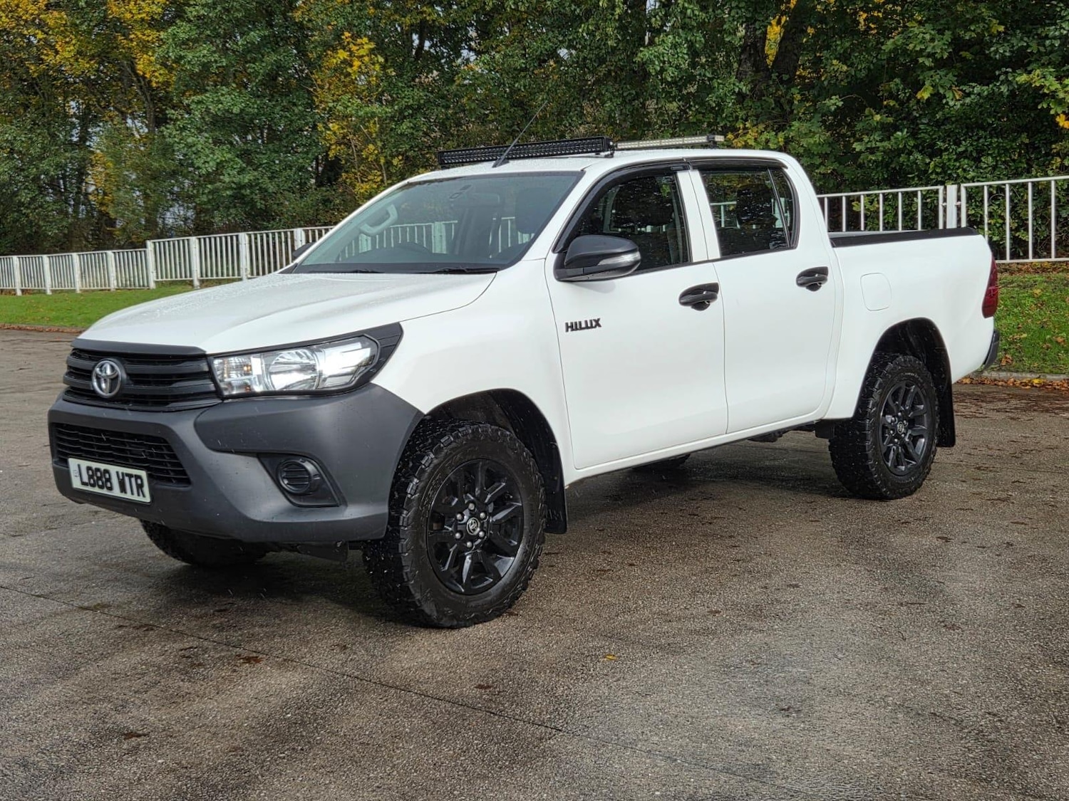 Used Toyota Hilux 2018 for sale - 76388128: Photo 57