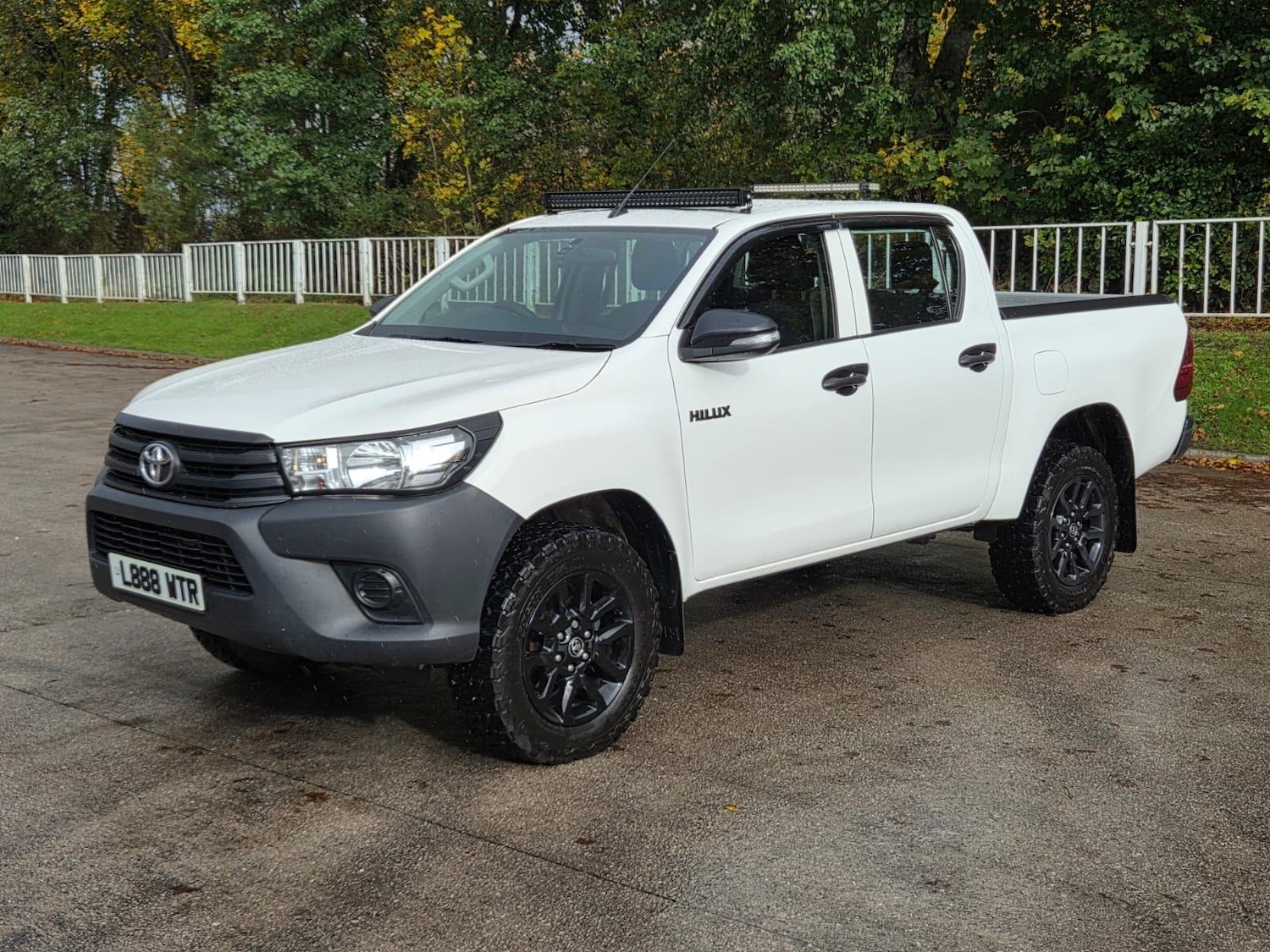 Used Toyota Hilux 2018 for sale - 76388128: Photo 59