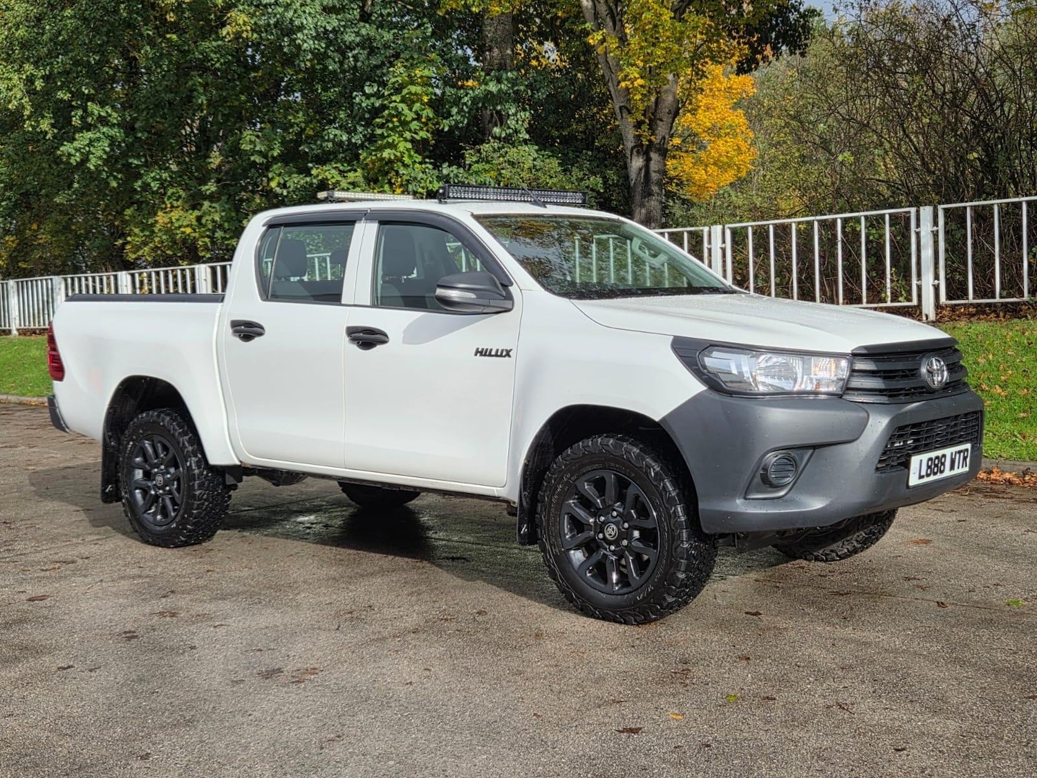 Used Toyota Hilux 2018 for sale - 76388128: Photo 64