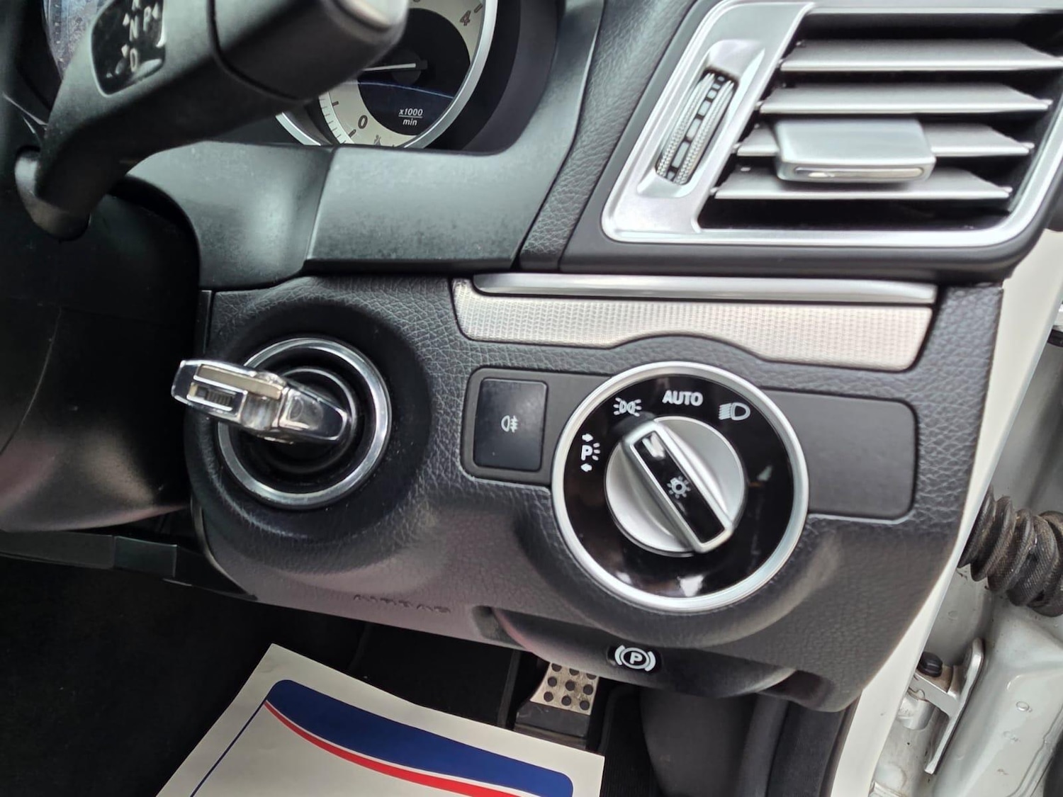 Used Mercedes-Benz E-Class 2014 for sale - 76151080: Photo 34