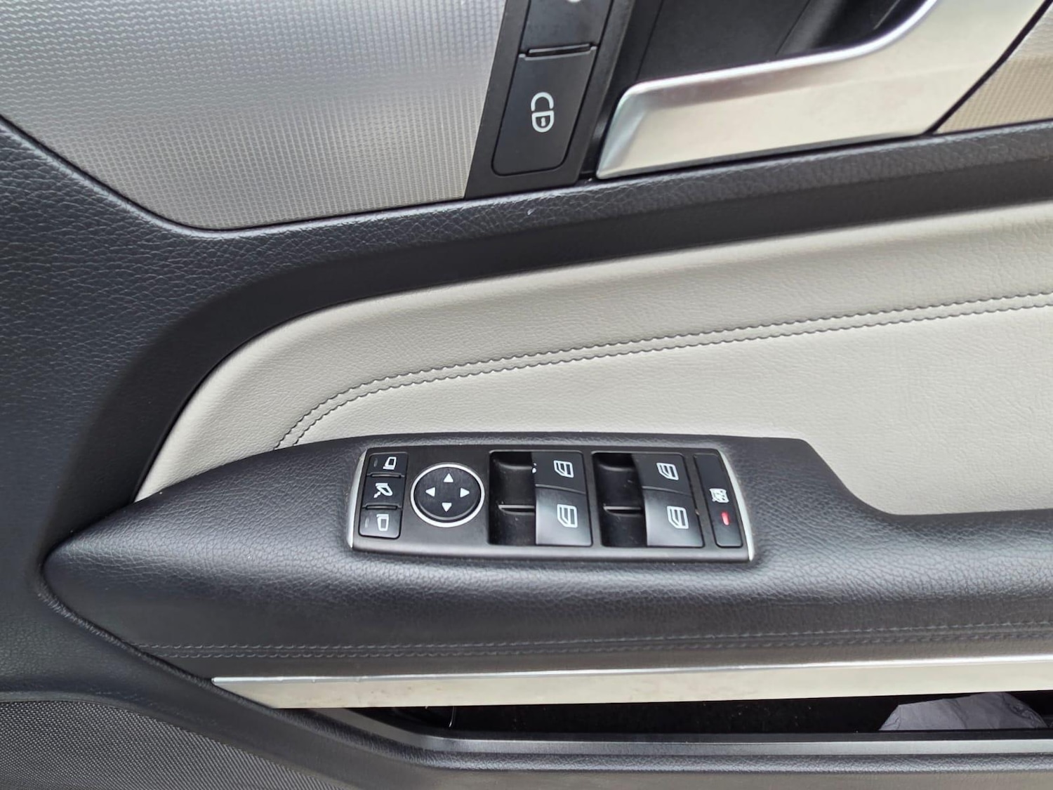 Used Mercedes-Benz E-Class 2014 for sale - 76151080: Photo 88