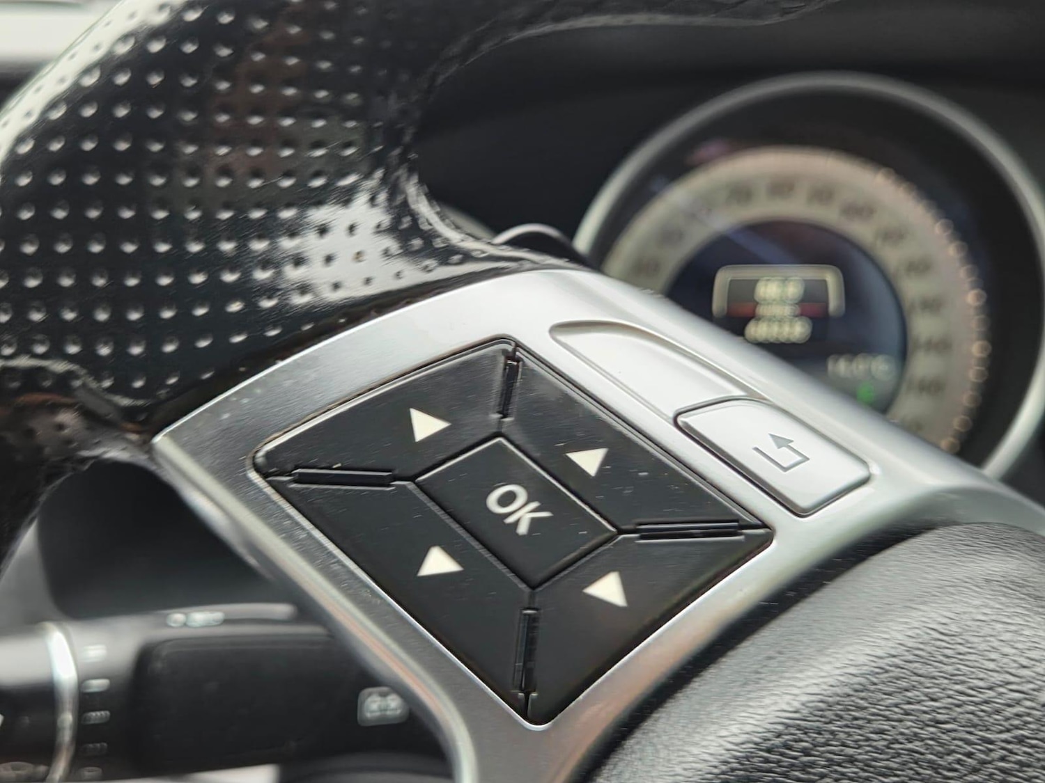 Used Mercedes-Benz E-Class 2014 for sale - 76151080: Photo 89